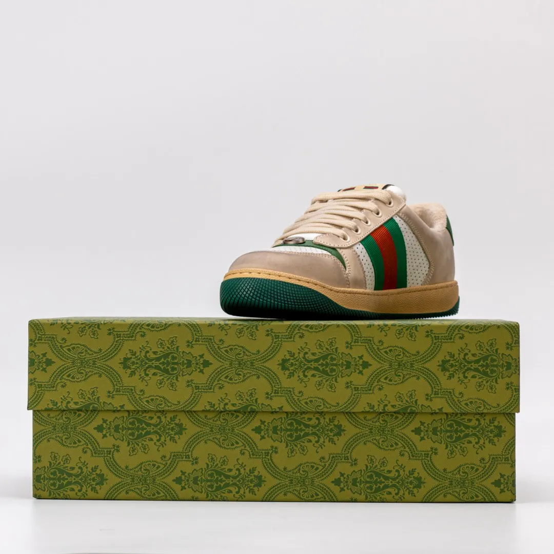 Factory price 580 [Higher version] GUCCI casual sports distressed small dirty shoes, polished cowhide fabric, hand-made distressed effect!  Original terry cloth, delicate, soft, comfortable and breathable. Privately molded steel-stamped two-color original TPU outsole (lower layer is wider, upper layer is narrower) to differentiate the wrong version of the outsole in the market. Fabric, material, outsole, detail comparison SIZE: 34-41, 38-45 regular size (women's 34, 41, men's 38, 45 customized, non-returnable and non-exchangeable) (women's colors and men's models need to be customized)